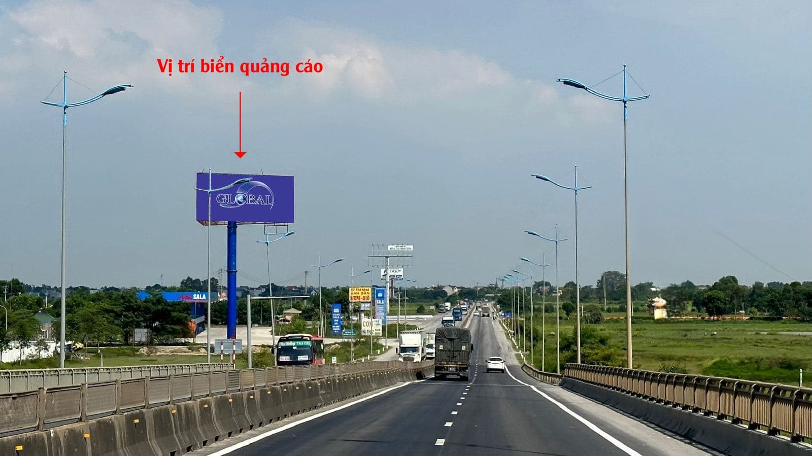 Ảnh vị trí TH2 (Km316+500) bên phải QL1A hướng từ Thanh Hóa đi Hà Nội, 1/3